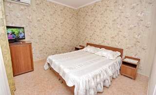 Гостиница Guest House Georgy Кабардинка Двухместный номер с 2 отдельными кроватями-1