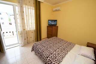 Гостиница Guest House Georgy Кабардинка Двухместный номер с 2 отдельными кроватями-4