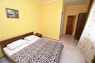 Гостиница Guest House Georgy Кабардинка Двухместный номер с 2 отдельными кроватями-5