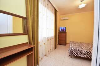 Гостиница Guest House Georgy Кабардинка Двухместный номер с 2 отдельными кроватями-7