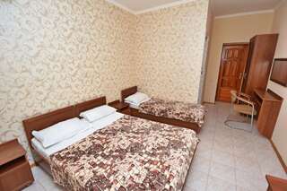 Гостиница Guest House Georgy Кабардинка Трехместный номер-6